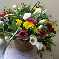 זר צבעוני בקש